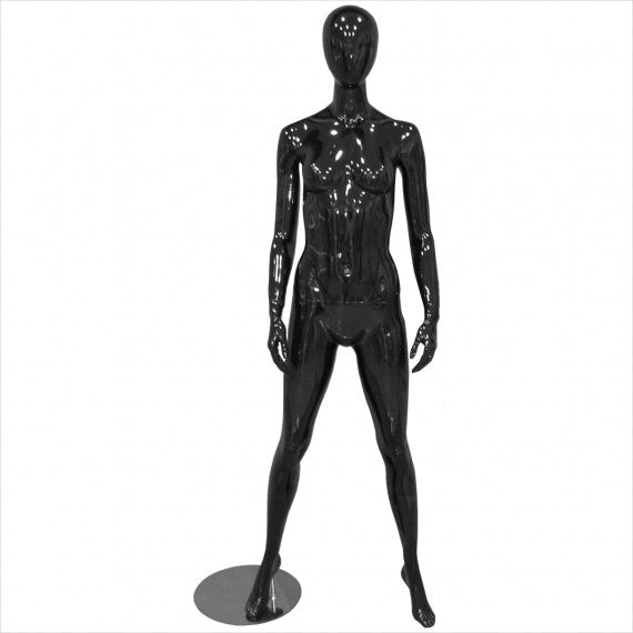 ARMS BY SIDE B/W MANNEQUIN